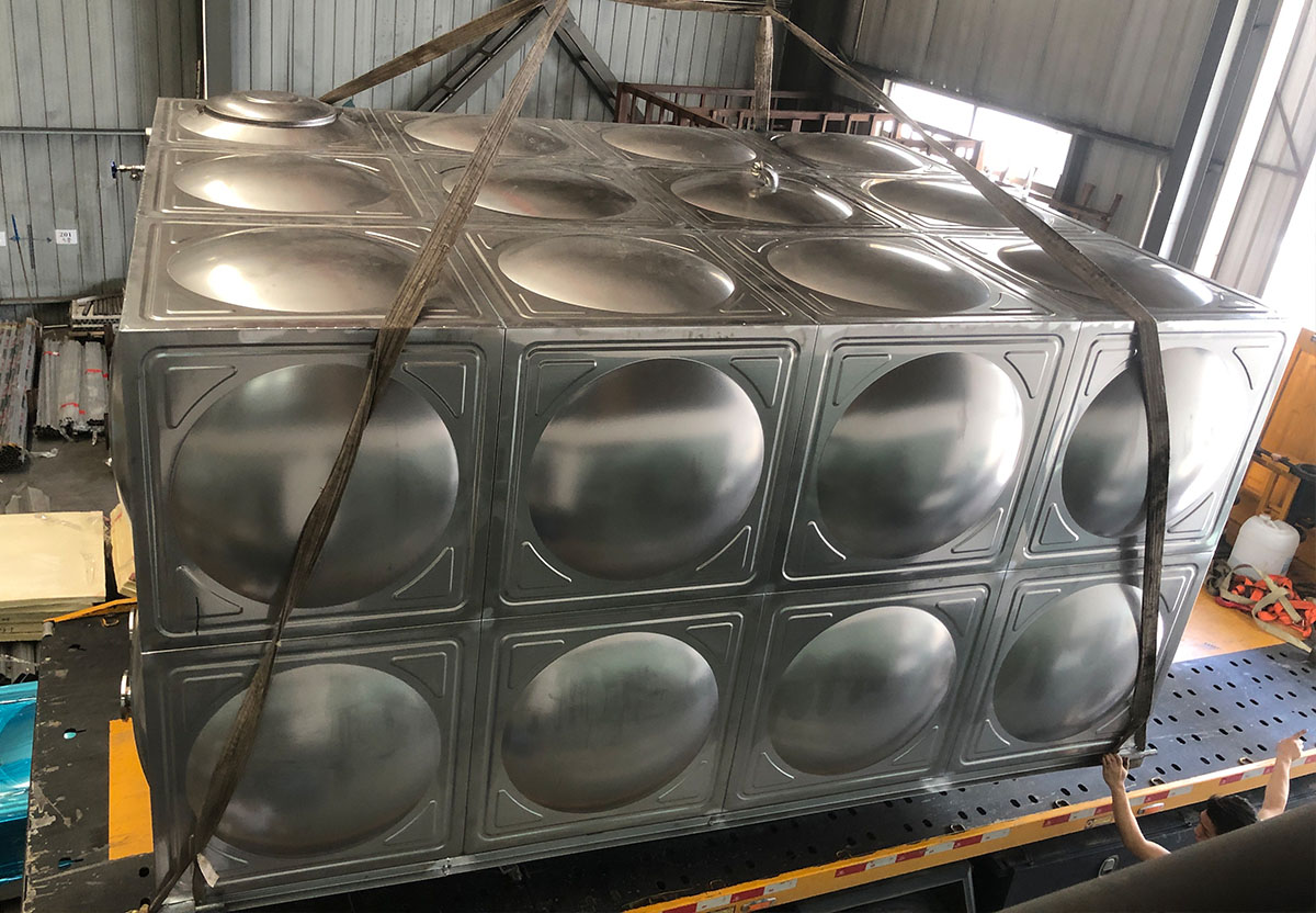 佛山不銹鋼水箱304材質(zhì)加工定制加工安裝服務(wù)(圖1) 佛山不銹鋼水箱304材質(zhì)加工定制加工安裝服務(wù)(圖1)