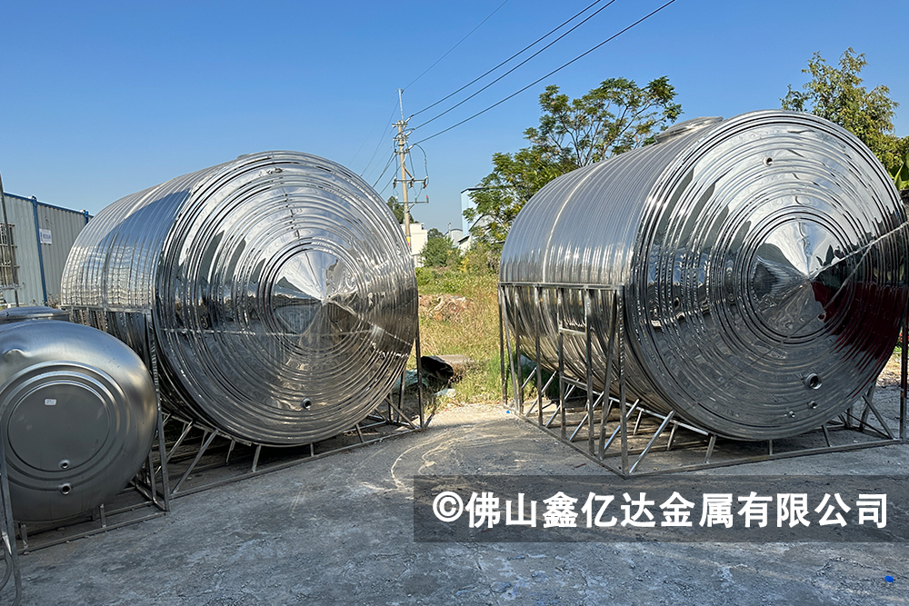 不銹鋼承壓水箱(圖2) 不銹鋼承壓水箱(圖2)