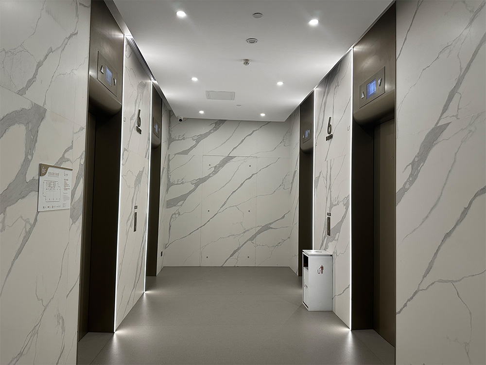 不銹鋼電梯門套(圖1) 不銹鋼電梯門套(圖1)